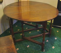 18th cent oak gateleg table
